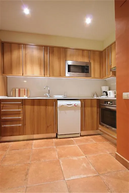 Friendly Rentals Dali Barcelona Apartment